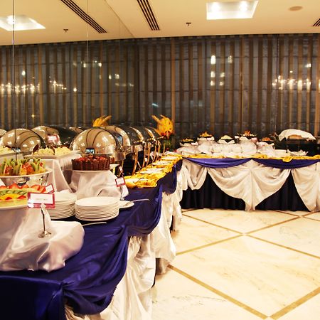 Century Hotel Doha Eksteriør billede