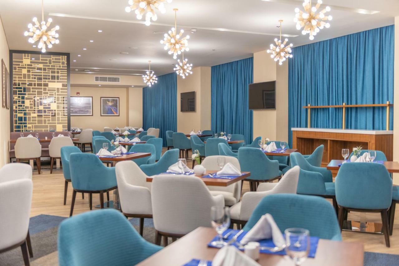 Century Hotel Doha Eksteriør billede